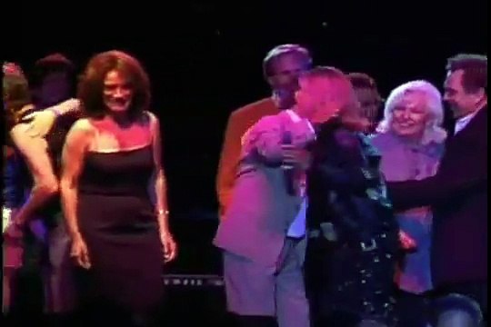 OLIVIA NEWTON JOHN & JOHN TRAVOLTA live SUMMER NIGHTS and cast Grease