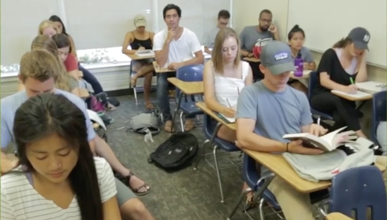 Astuce rentrée : voici comment dormir en classe sans se faire gauler