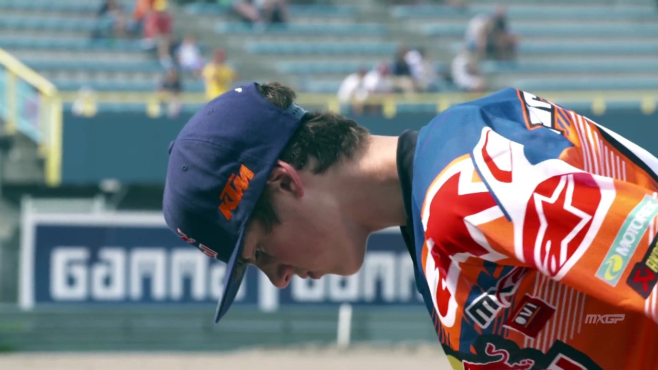 Epic battle between Jeffrey Herlings and Jorge Prado - MXGP of The Netherlands 2016 - Assen