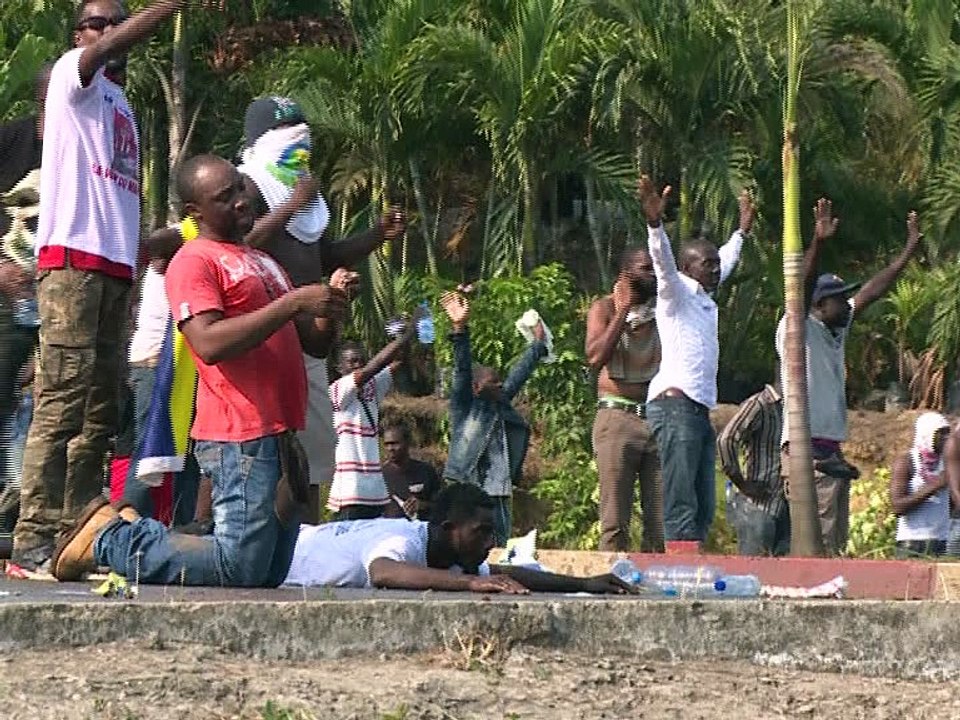 Gabon: le président Bongo déclaré réélu, émeutes à Libreville