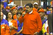 En plena cadena nacional Maduro cantó el tema 