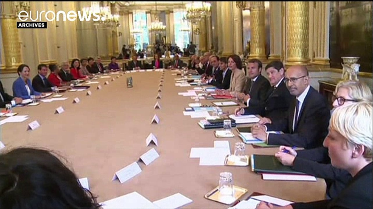 France : le ministre de l'Economie, Emmanuel Macron, reprend sa liberté