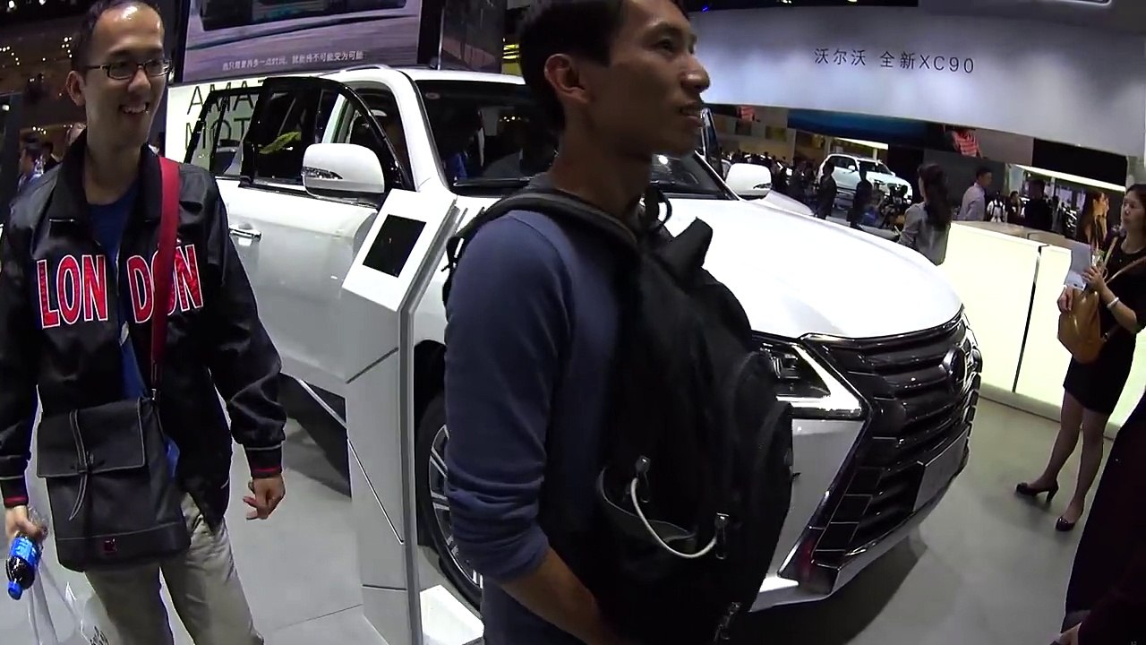 New Lexus LX 570 2016, 2017 interior, exterior VS Lexus GX 400-460 2016, 2017_4