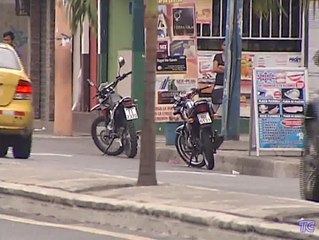 Hombre es herido por no dejarse robar la moto