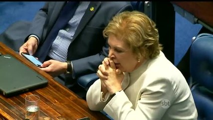 Cansaço toma conta do Senado depois de cinco dias de julgamento