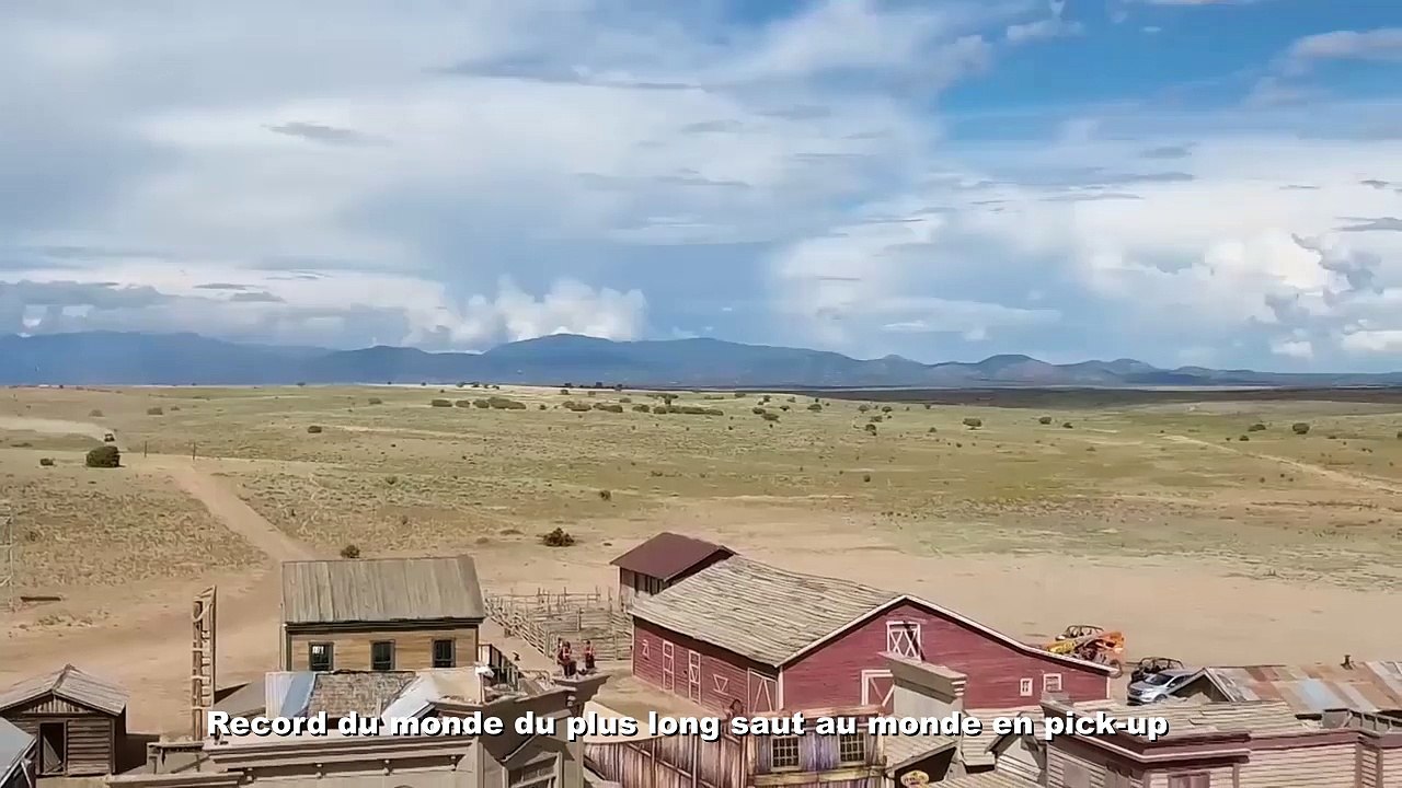 Record du monde du plus long saut au monde en pick-up