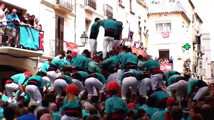 human tower of 10 floors