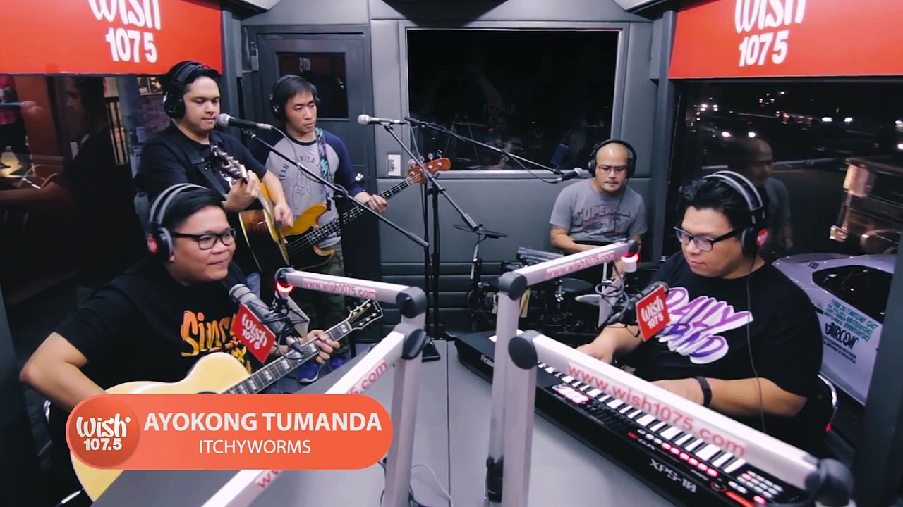 Itchyworms performs 'Ayokong Tumanda' LIVE on Wish 107.5 Bus