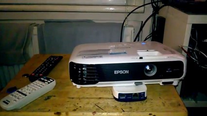 Review máy chiếu Epson EB-S04