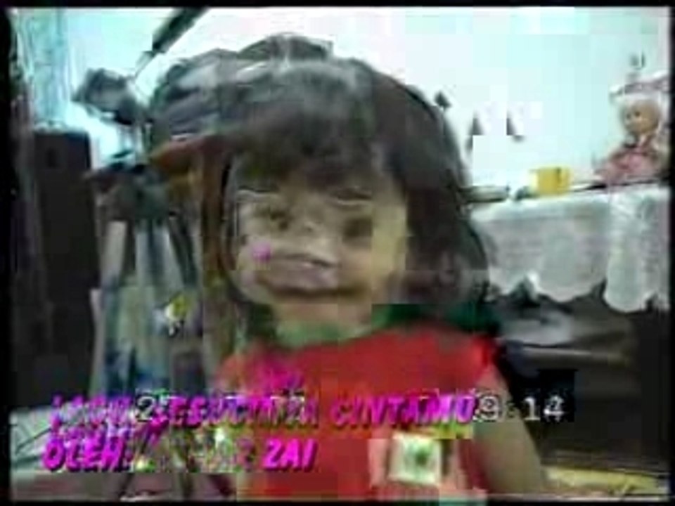 petite chanteuse asiatique