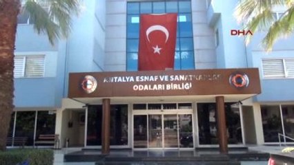 Antalya İstifası İstenen Oda Başkanı, Aesob'un Camlarını Taşladı