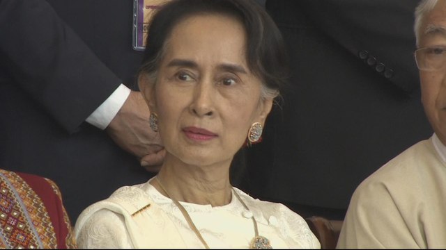Myanmar holds landmark ethnic peace talks