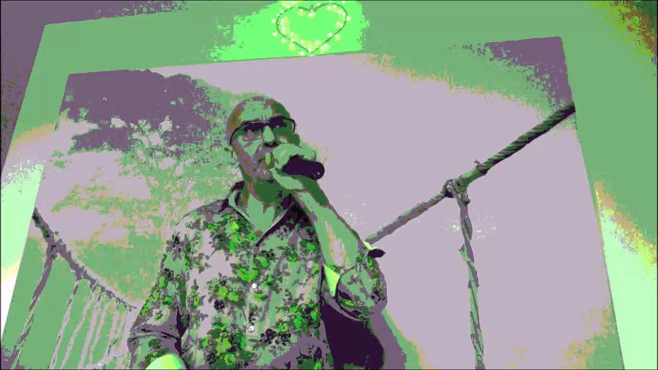 Le Daron chante IL FAUT TOURNER LA PAGE. Claude NOUGARO