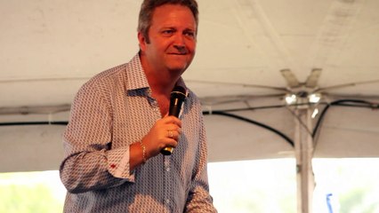Colin Paul sings 'Any Day Now' Elvis Week 2016