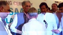 What An Old Man Did With Pervez Khattak During Insaf Card Distribution Ceremony