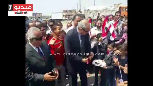 محافظ المنيا يفتتح كوبرى ومزلقان اطسا البلد ويضع حجر أساس مدرسة بسمالوط