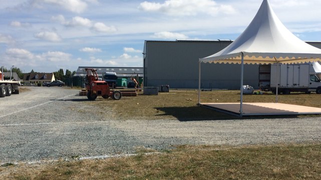 Montage de la foire Sainte-Croix