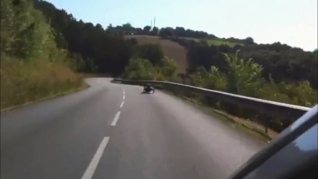 Le cycliste Joël Jeannot sur les routes de Dordogne à la veille des jeux paralympiques