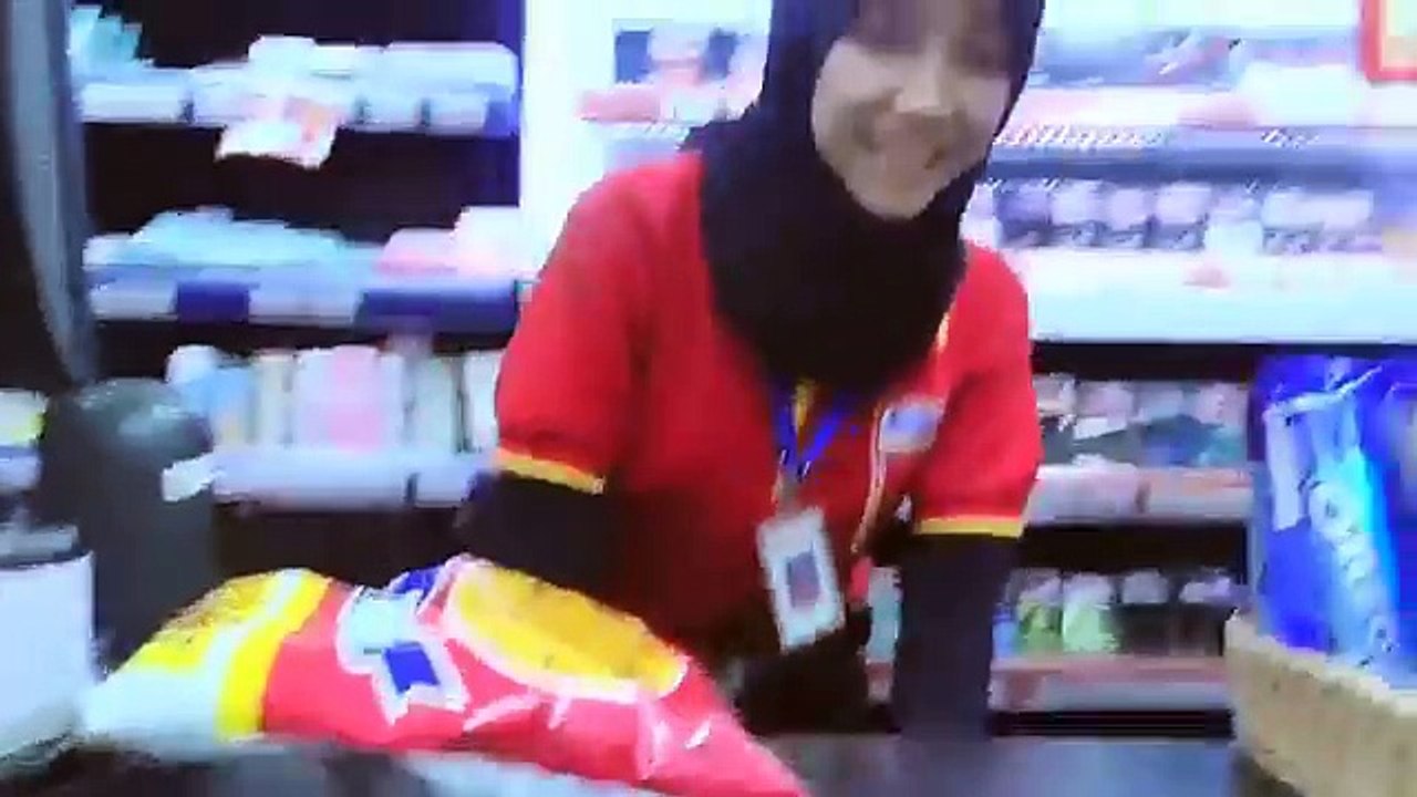 Kocak,belanja di alfamart pake plastik indomaret [Low, 360p]