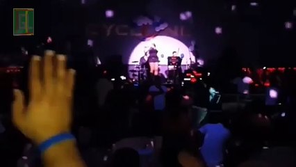 منال عمارة تلهب ملهى ليلي في جربة بلباس مثير جدا