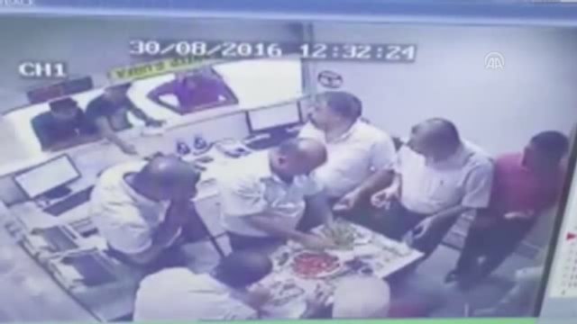 2 Kişilik Koltukta 7 Suriyeli Seyahat Etmek İstedi