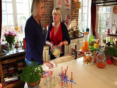 Vivolta - Chéri(e) qu-est-ce qu-on mange (Garden party) - 25-08-2016 15h48 30m (19545)_xvid_001