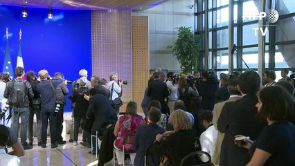 Bercy: "Je me devais de prendre la mer", assure Macron