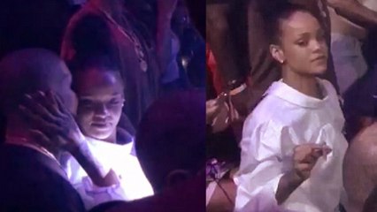 Rihanna and Drake Dances Like Craze in Club