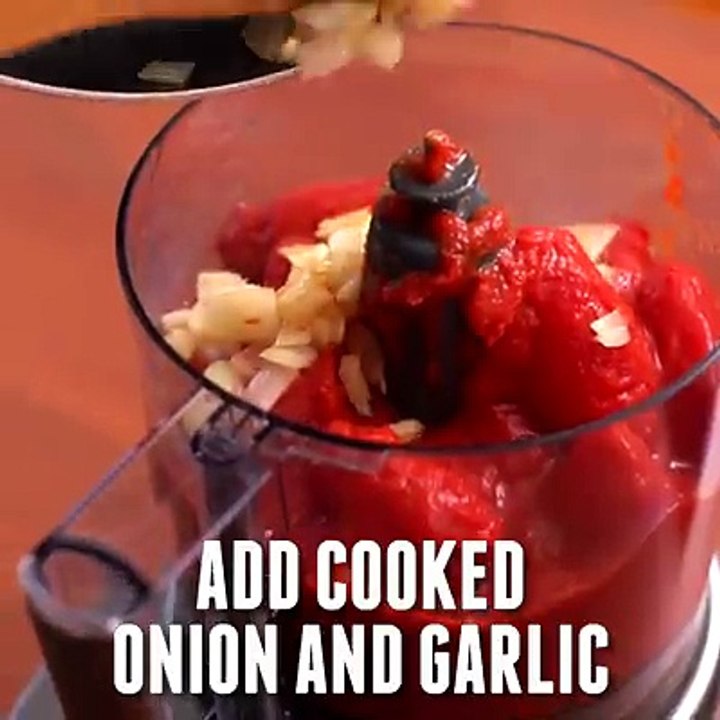 How To Make Tomato Soup withBacon Grilled Cheese Croutons