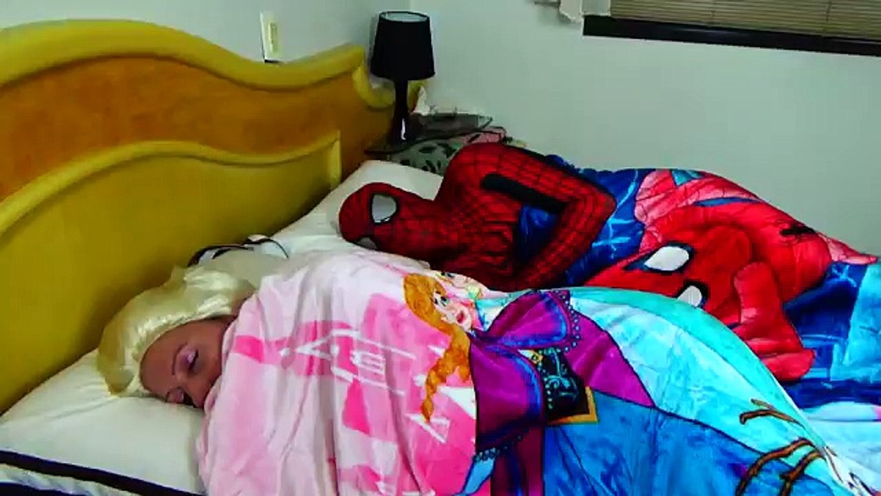 Frozen Elsa vs Spiderman POO PRANK! Superhero Fun Movie In Real Life IRL