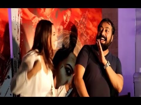 SHOCKING FOOTAGE: Sonakshi Sinha Punches Anurag Kashyap | Akira Special Screening