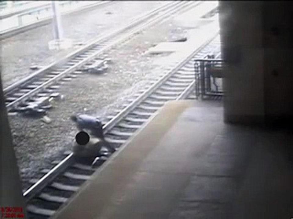 Sauvetage In Extremis avant le passage d'un train !