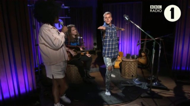 Justin Bieber What Do You Mean - BBC Radio 1 Live Lounge 2016