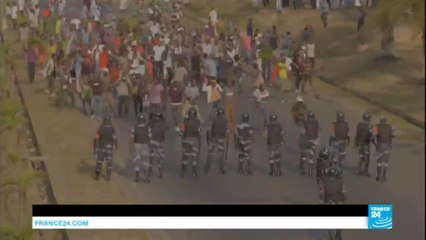 Gabon: at least 2 dead in violent clashes, Parliament set on fire
