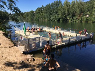 Succès pour la piscine éphémère sur le Tarn à Saint-Juéry (les Avalats)