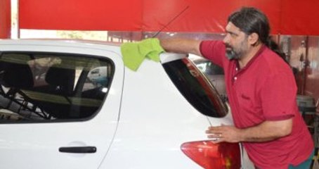 Eski Fenerbahçeli Faruk Yiğit, 2.5 Yıldır Yalova'da Araba Yıkıyor