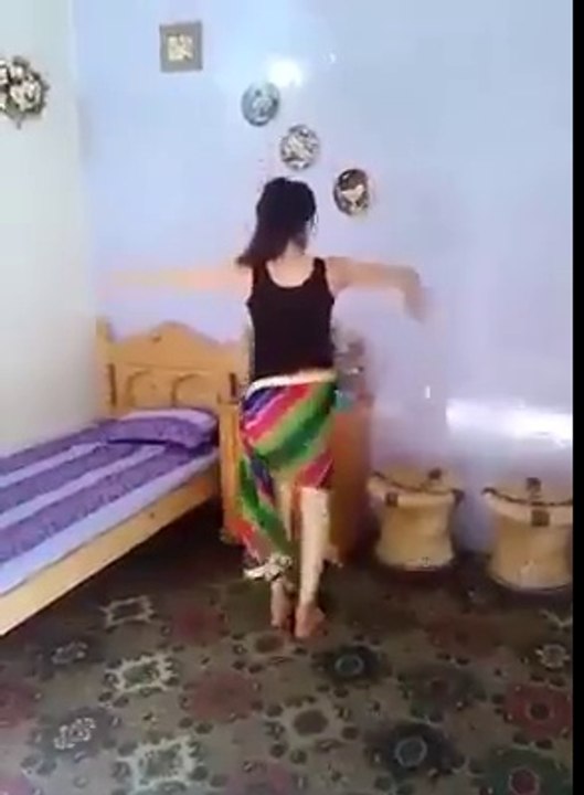 Indian girl in bade room new video 2016