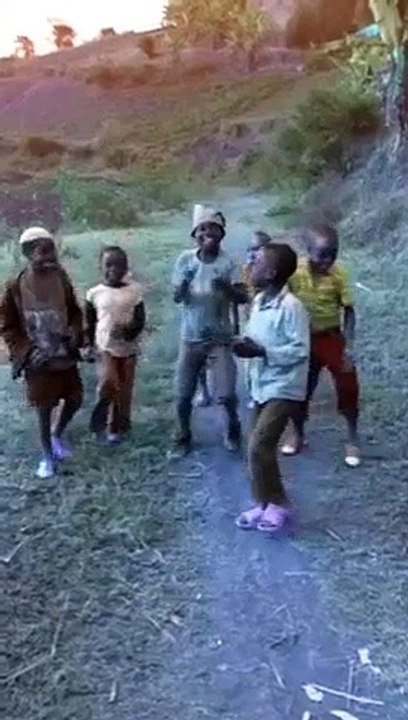 Tera Pakistan Hai Ye Mera Pakistan Hai by African Kids