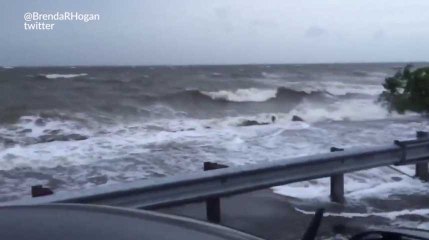 Télécharger la video: L'arrivée de l'ouragan Hermine sur les côtes américaines en vidéo