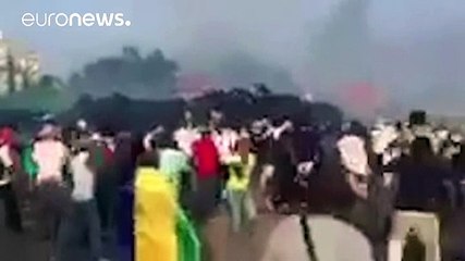 Download Video: Gabon nel caos. Parlamento in fiamme dopo la rielezione di Ali Bongo