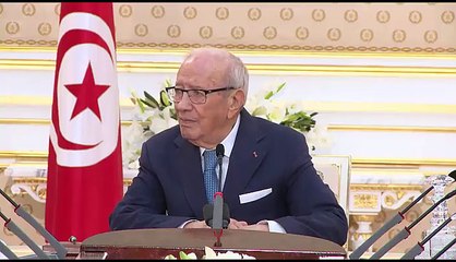 السبسي :"حزب التحرير يهدد..لازم نلقاو حل..هذا تطاول على الدولة هو الي خلي الناس تخرط على الدولة"