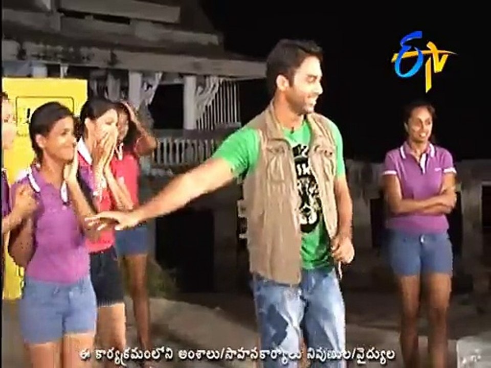 Anchor Rashmi stunts