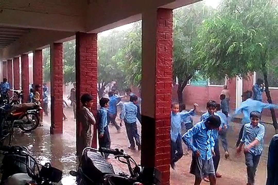 school ma asli khushi