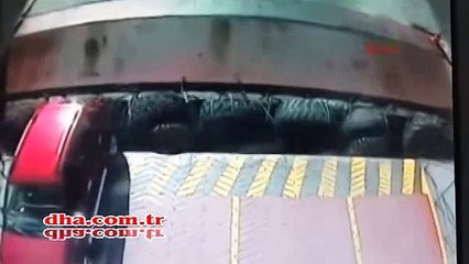 Arabanın Vapurdan düşme anı ! (Allah kimsenin başına vermesin)