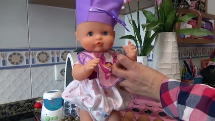 La bebé Nenuco Luci fríe un huevo de verdad - Capítulo #7 - Nenuco juguetes en español