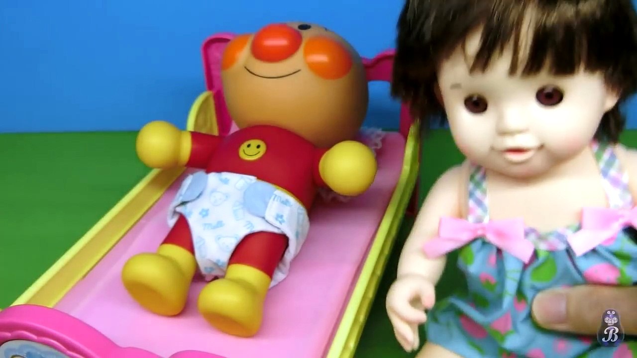 アンパンマン ぽぽちゃん オムツ替え うんちトレ アニメ＆おもちゃ Baby Doll Training. Anpanman Friend