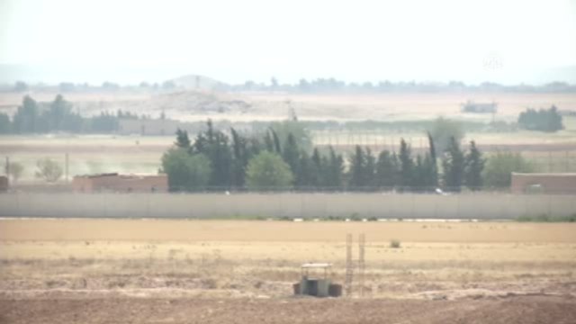 Sınırdaki Birliklere Zırhlı Araç ve Tank Takviyesi