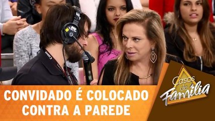 Christina Rocha coloca convidado contra parede!