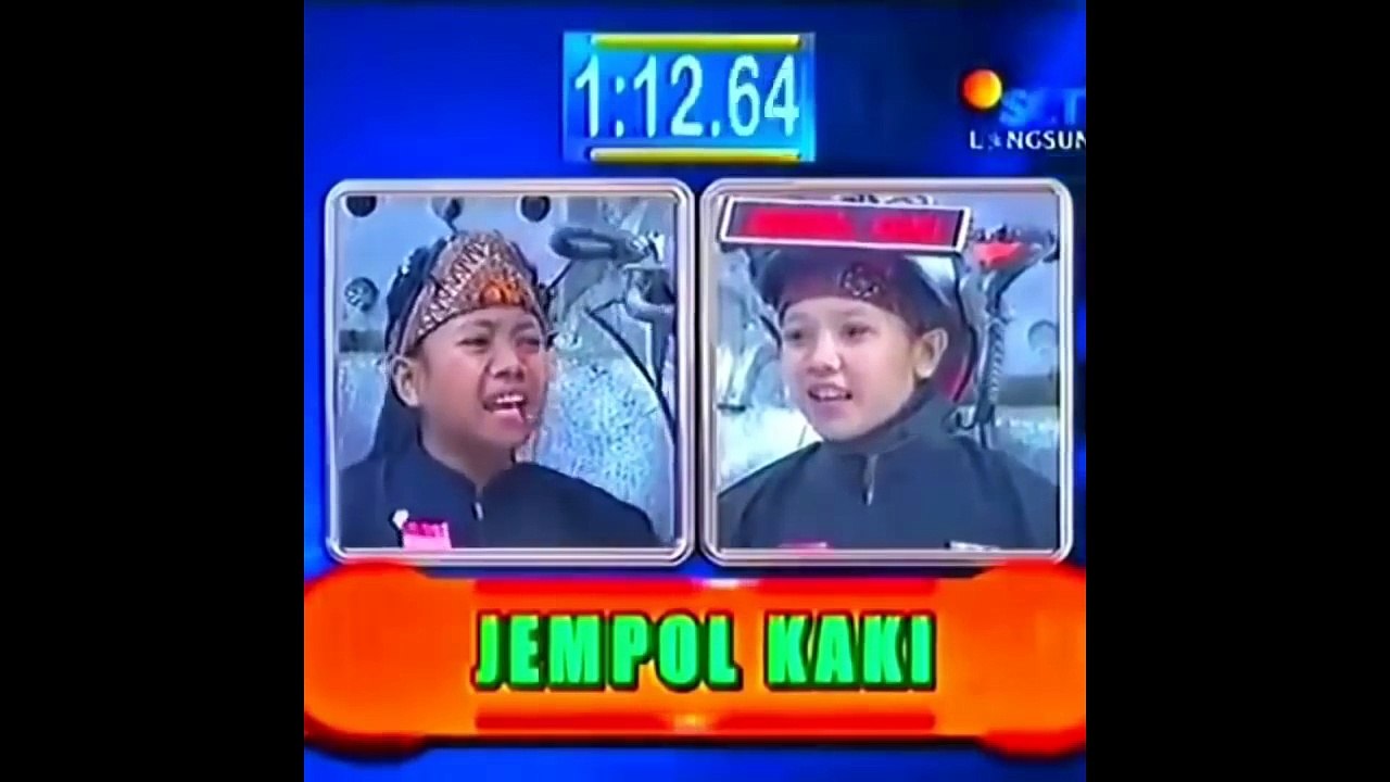 Video Lucu Cewek Kedodoran Celana Kocak Banget Bikin Sempit Celana