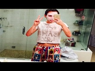 Miley Cyrus's Bizzare Bathroom Selfies
